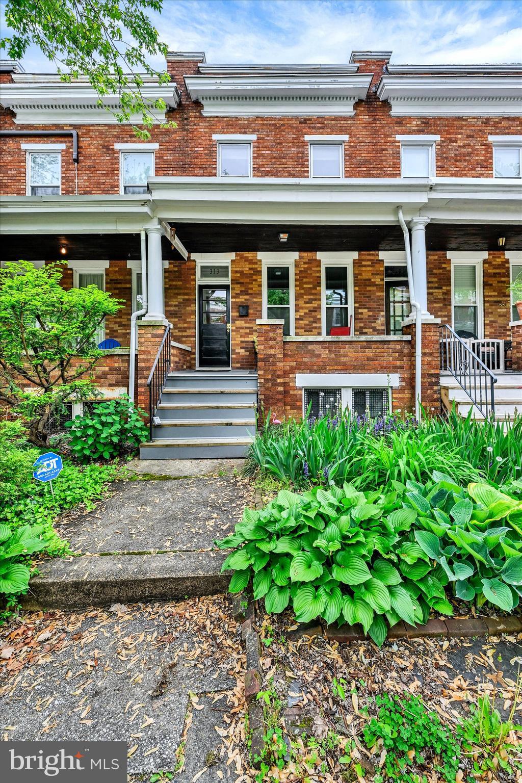 313 BIRKWOOD PLACE