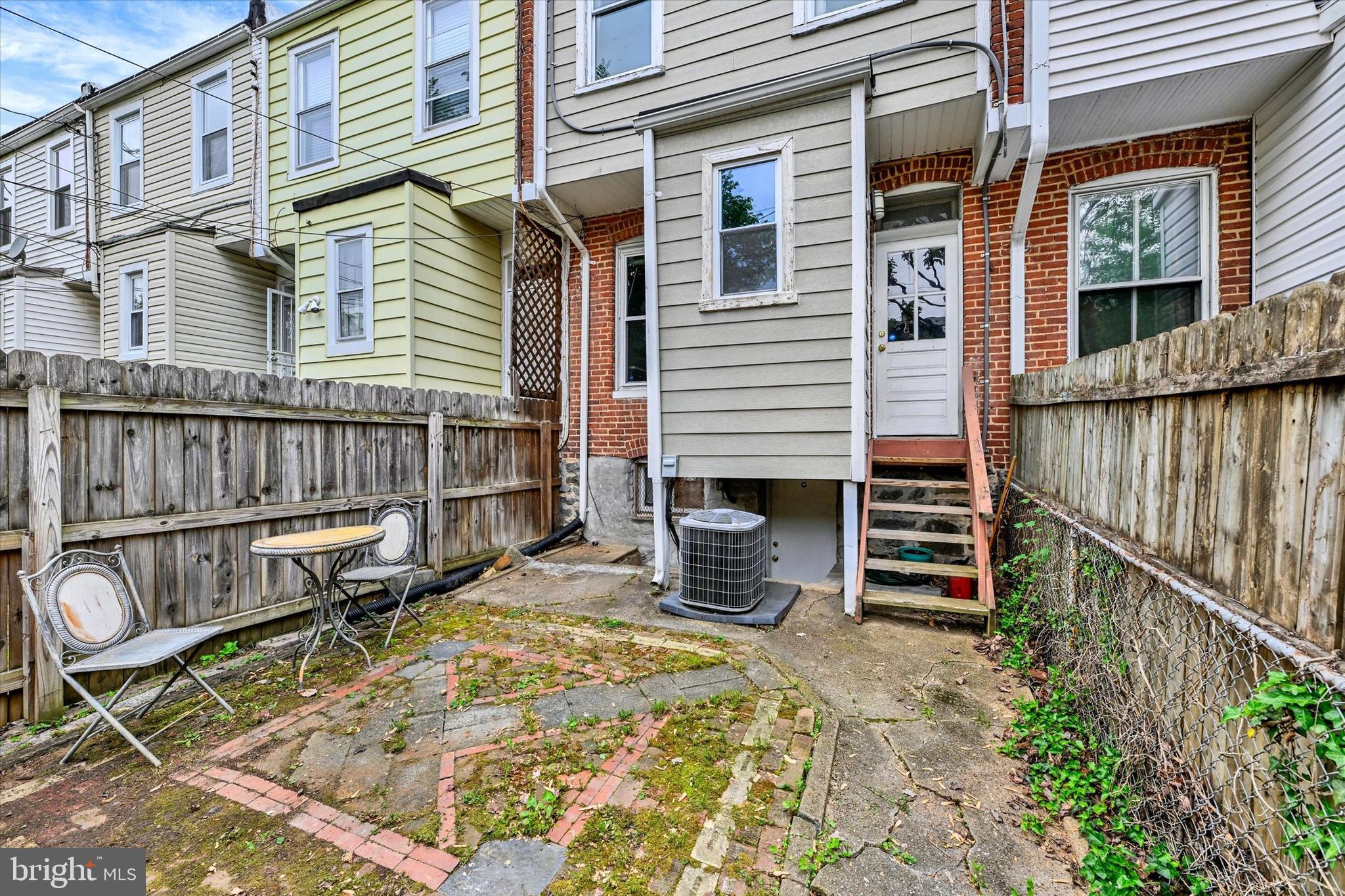 OAKENSHAWE - Residential