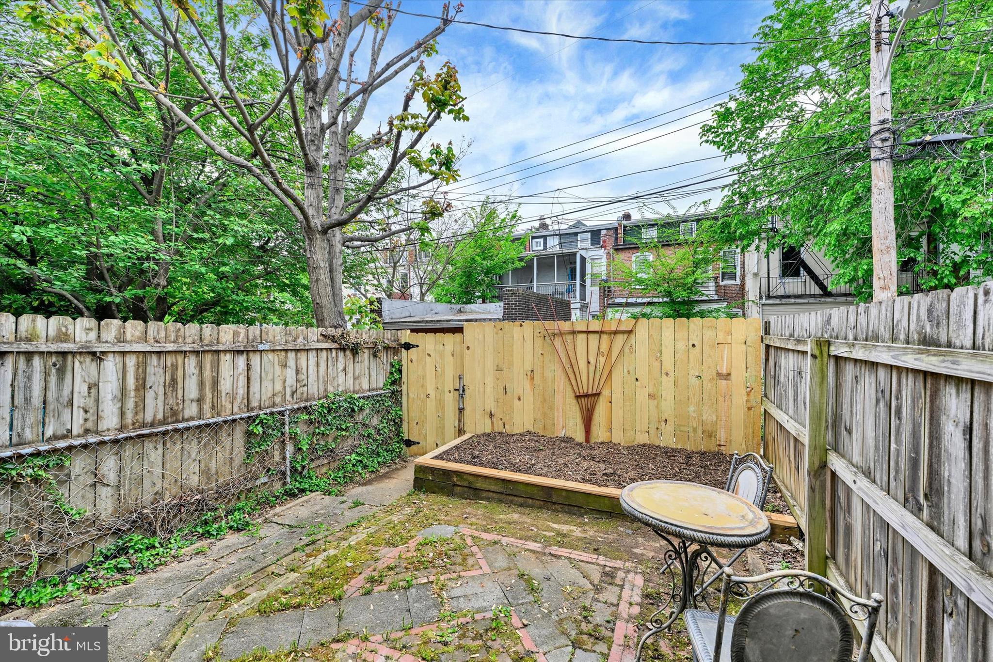 OAKENSHAWE - Residential