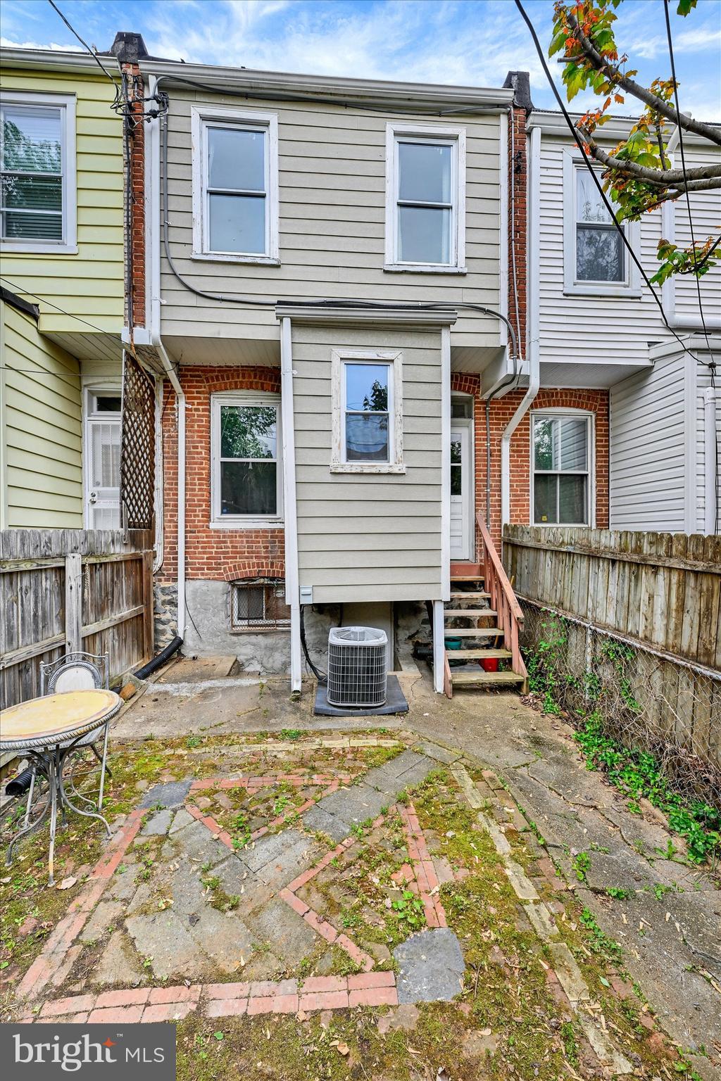 OAKENSHAWE - Residential