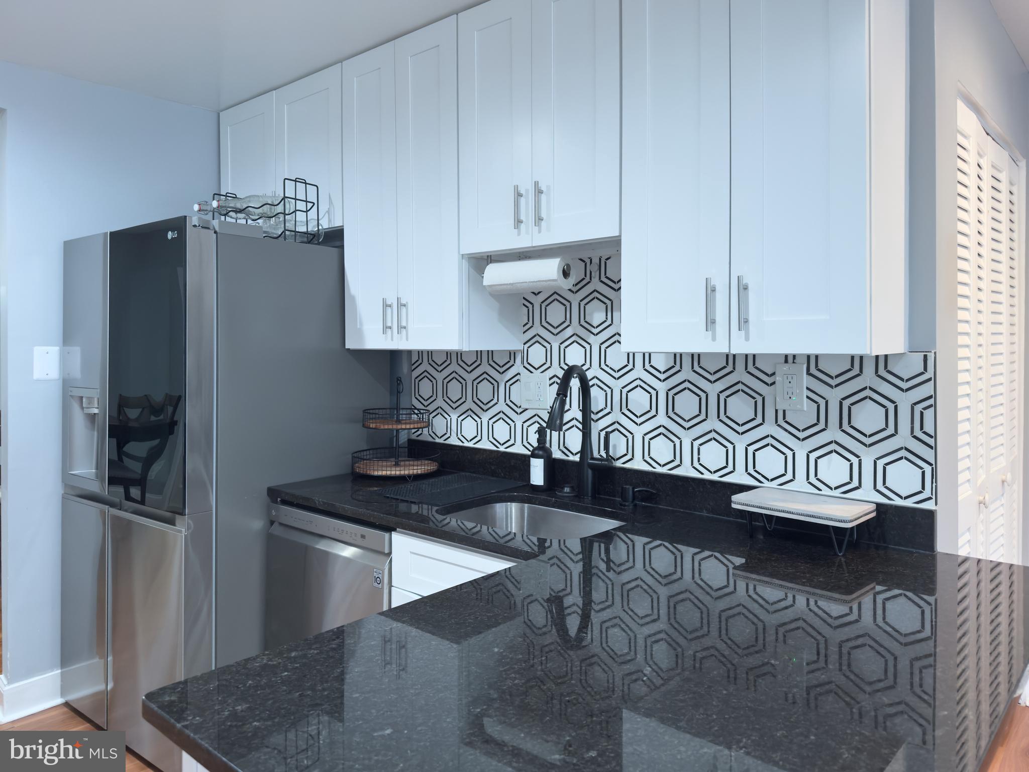 LAYHILL SOUTH - Residential Lease