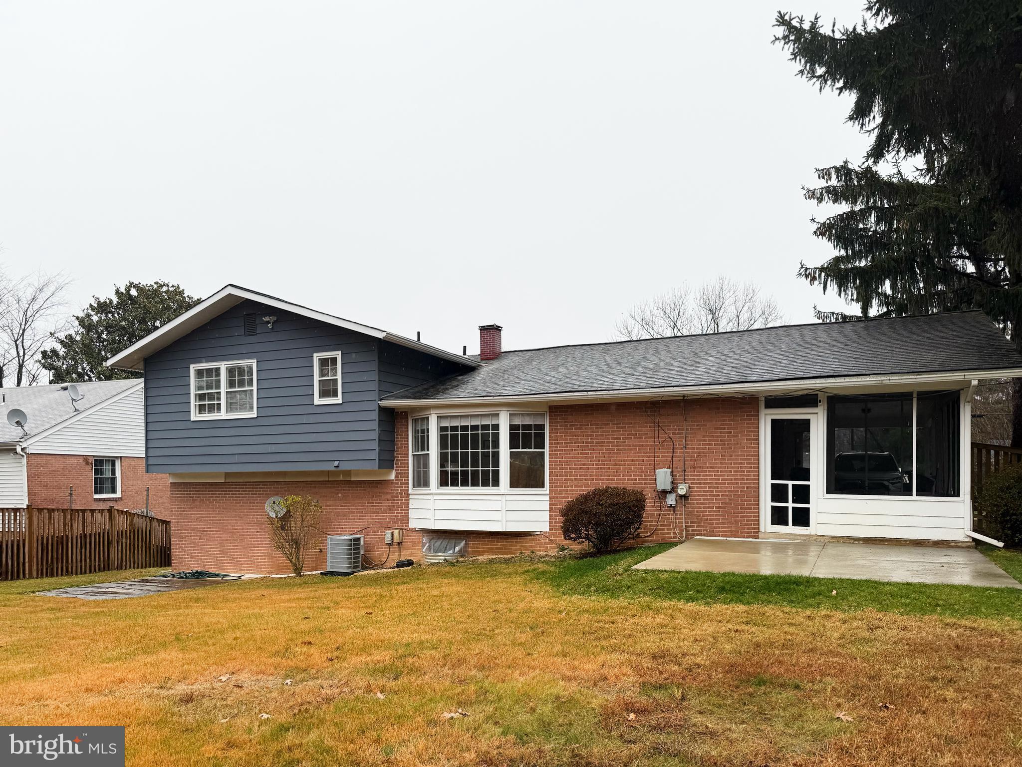 LAYHILL SOUTH - Residential Lease