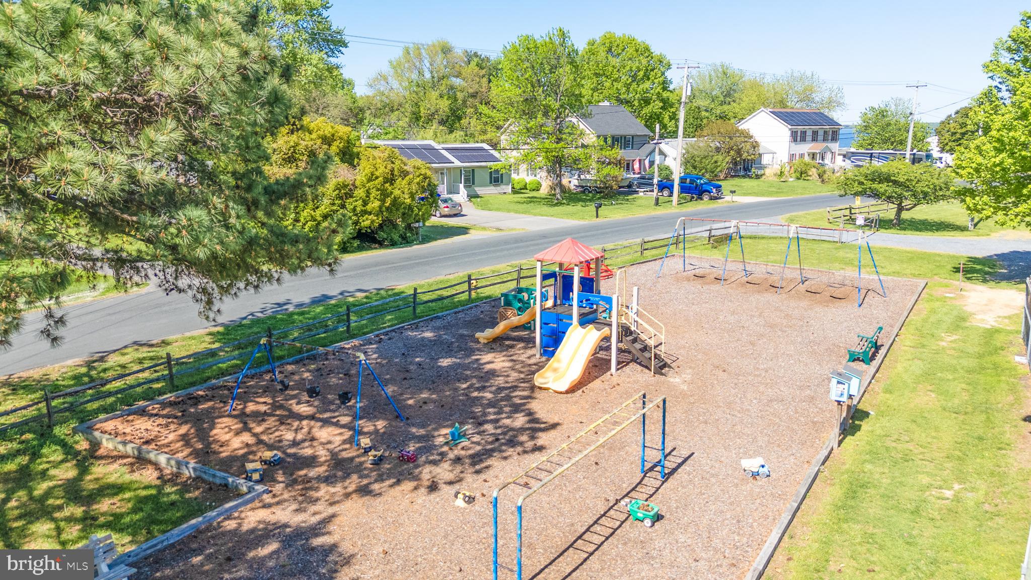 CLOVERFIELDS - Residential