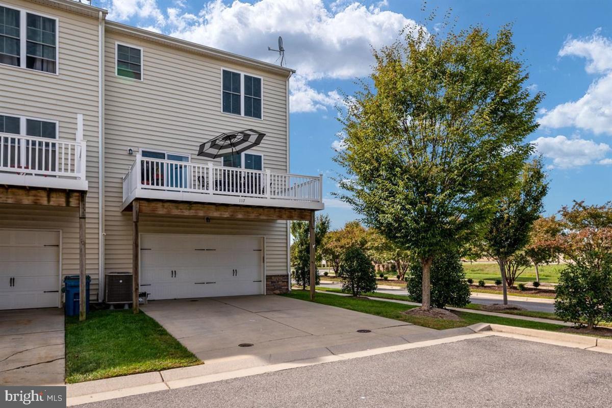 ELLENDALE - Residential Lease