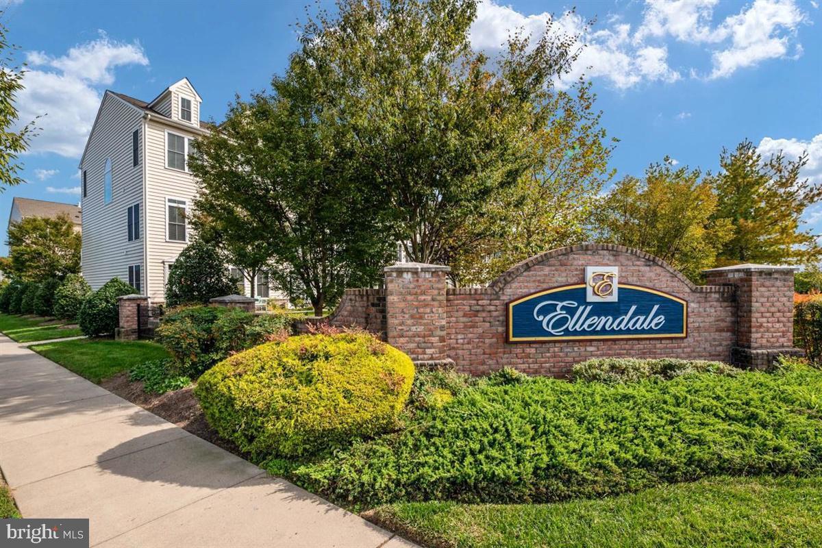 ELLENDALE - Residential Lease