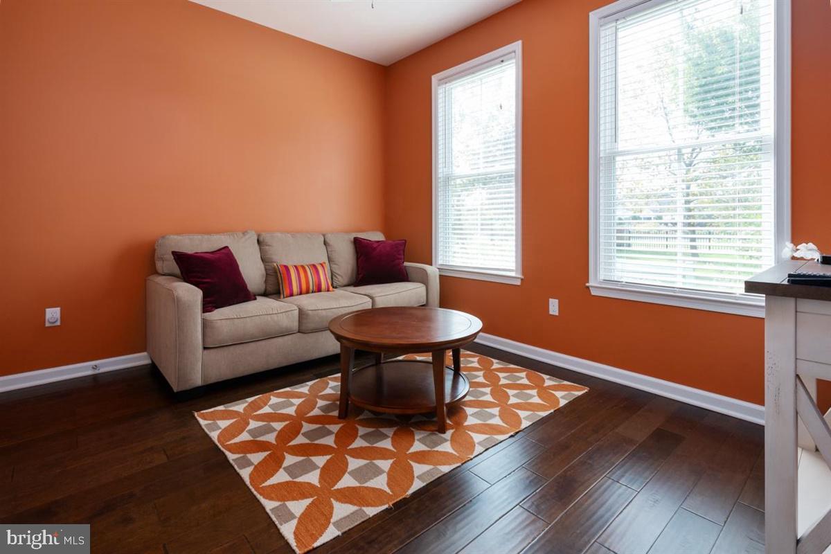 ELLENDALE - Residential Lease