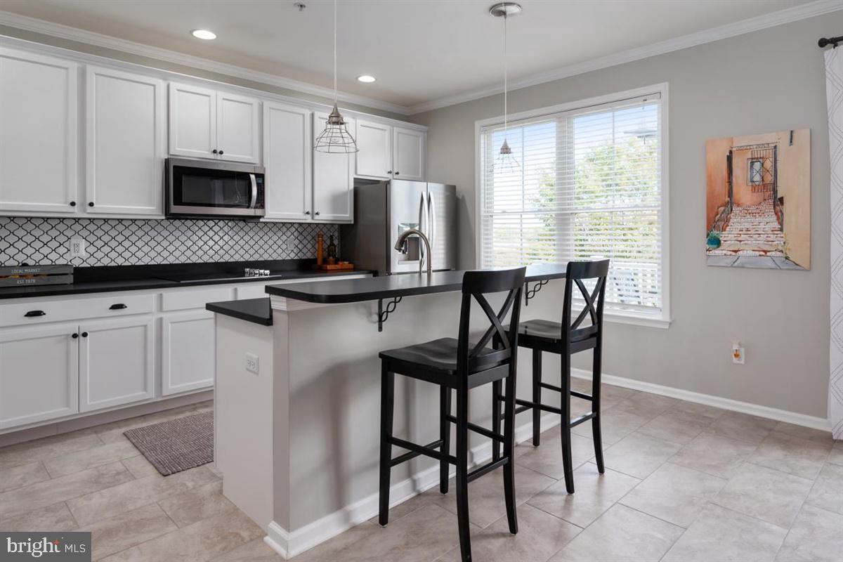 ELLENDALE - Residential Lease