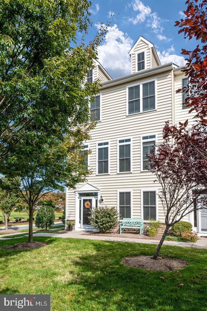 ELLENDALE - Residential Lease