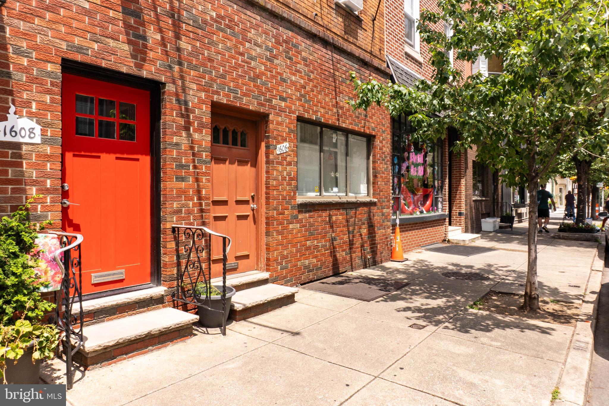 1606 E PASSYUNK AVENUE