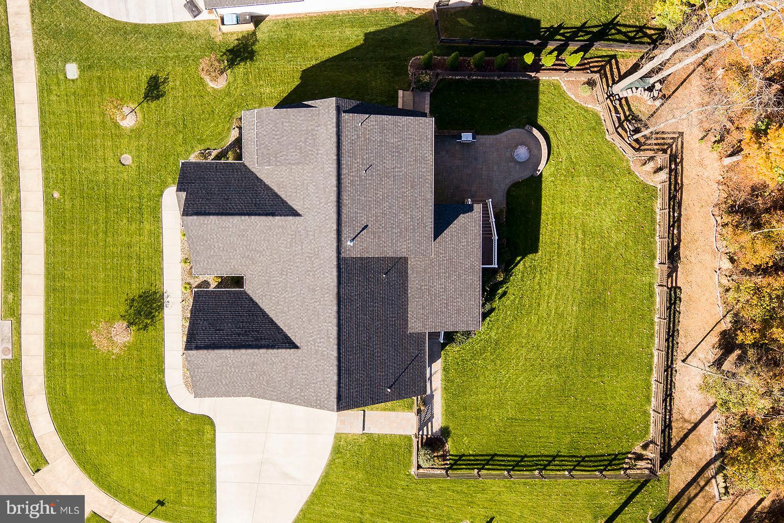 ABRAMS POINTE - Residential