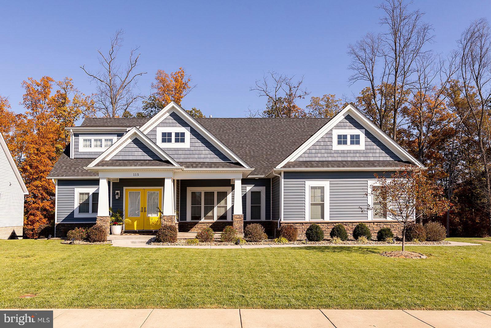 ABRAMS POINTE - Residential