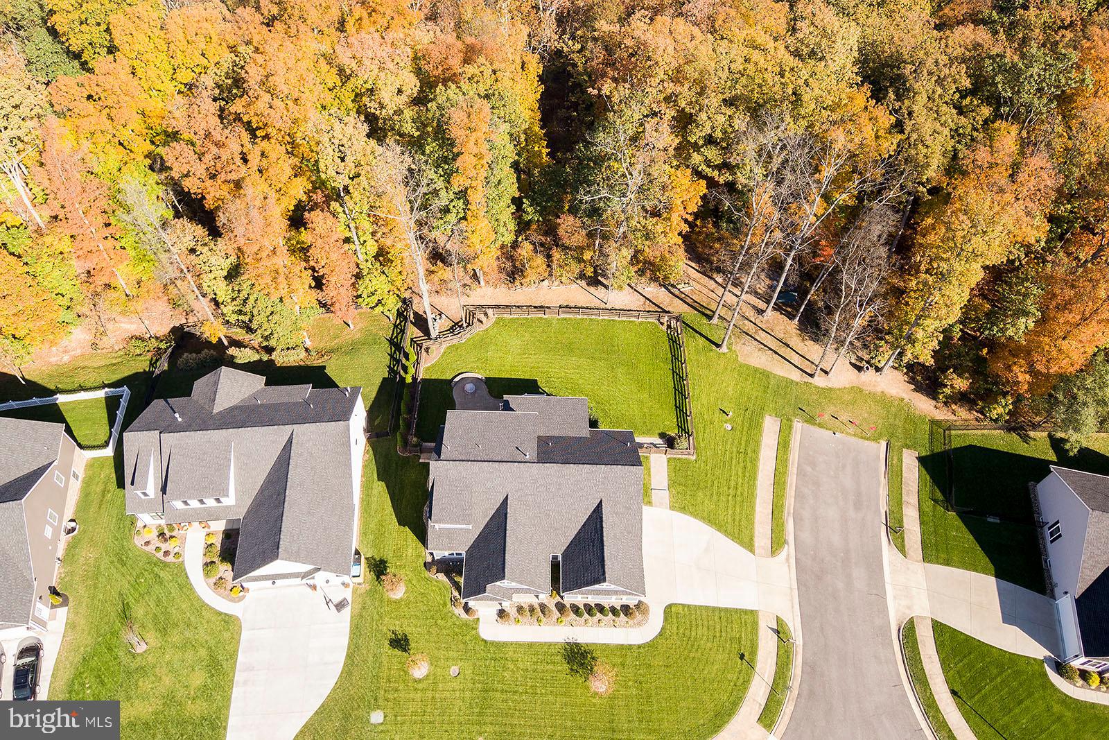 ABRAMS POINTE - Residential