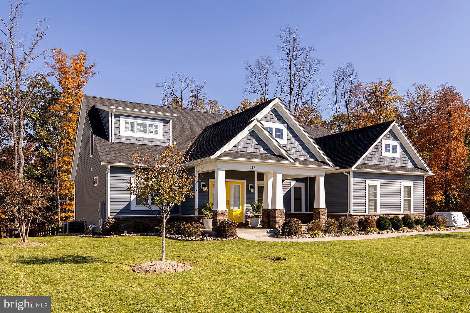 ABRAMS POINTE - Residential