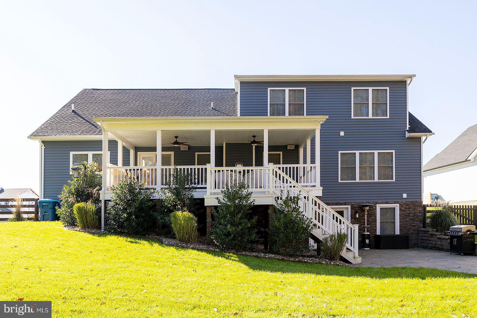 ABRAMS POINTE - Residential