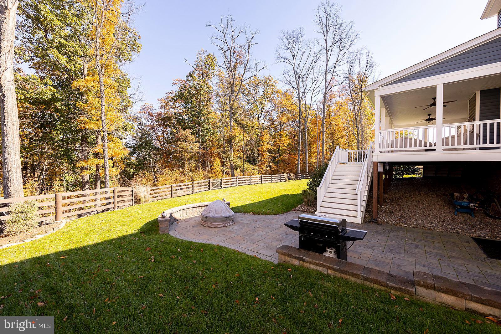 ABRAMS POINTE - Residential