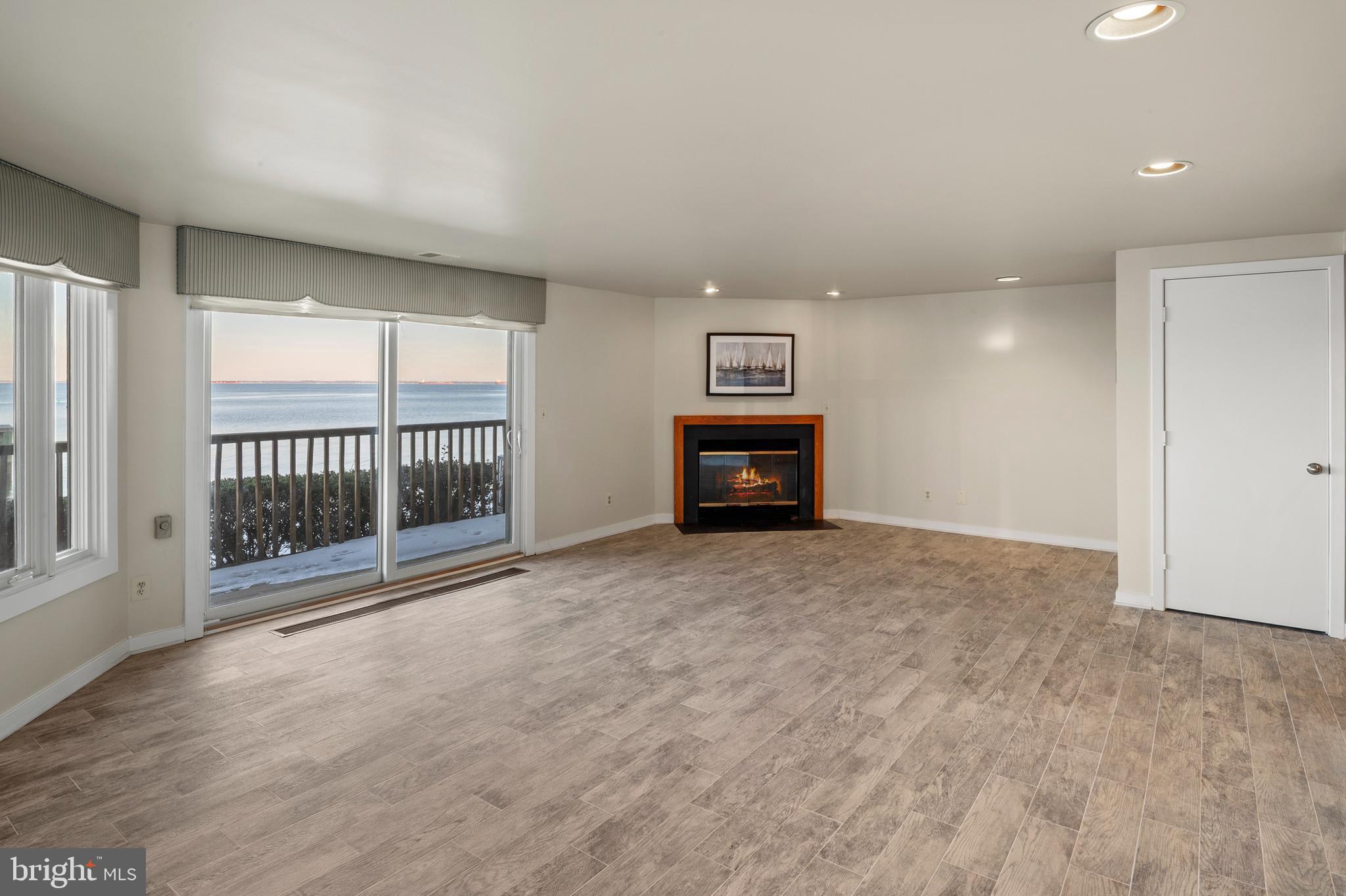 CHESAPEAKE HARBOUR - Residential