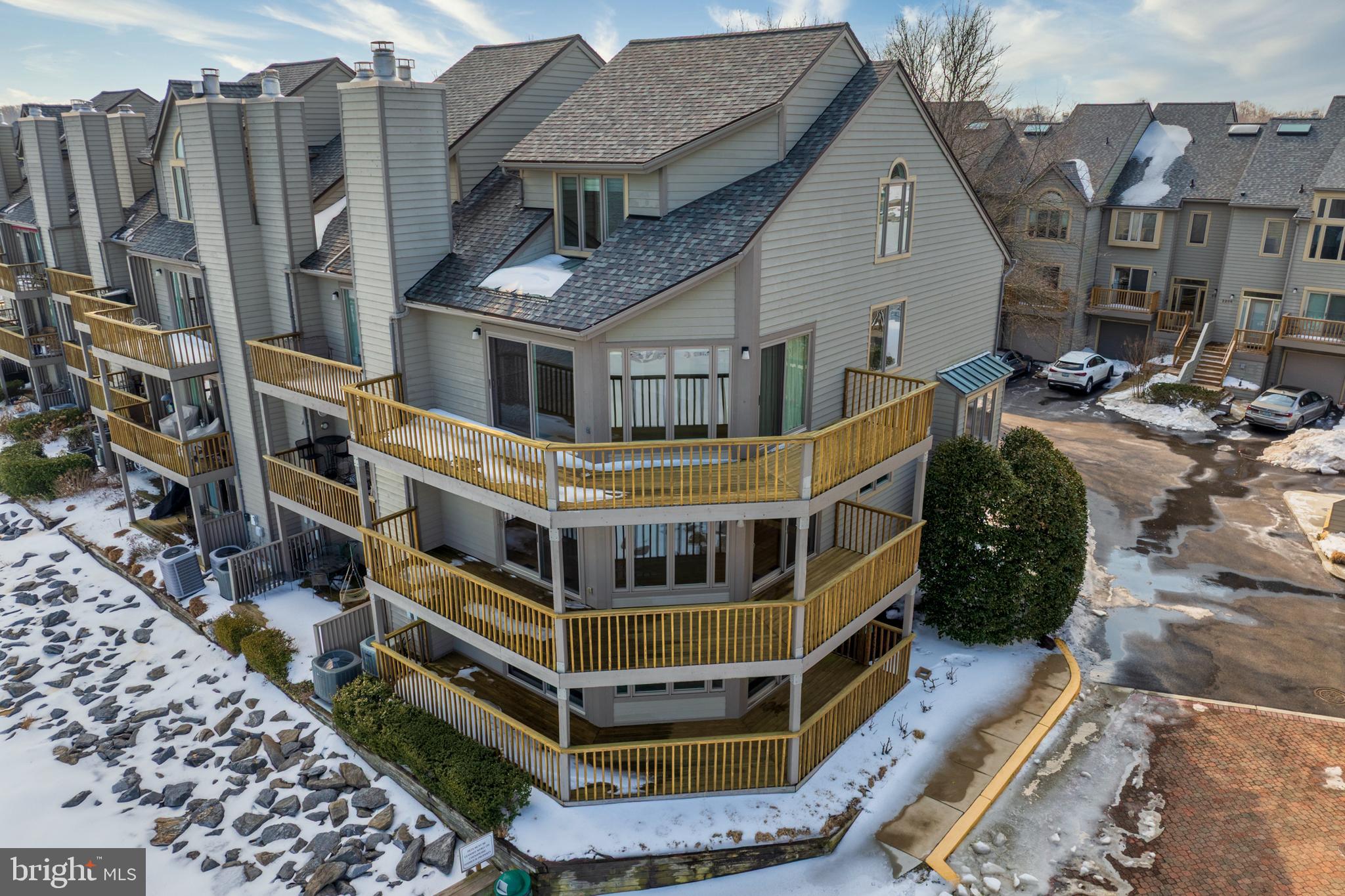 CHESAPEAKE HARBOUR - Residential