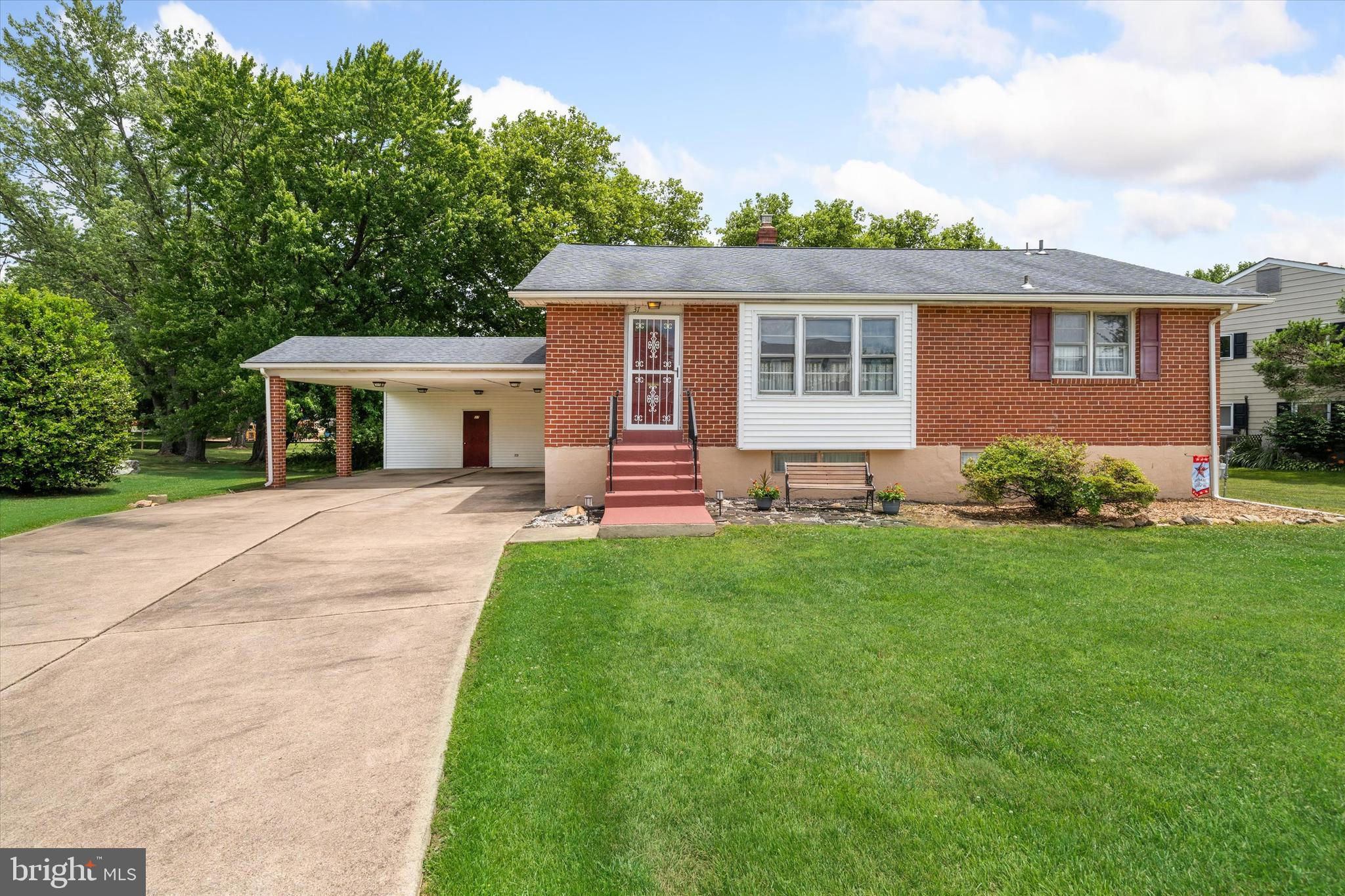 37 MARTA DRIVE