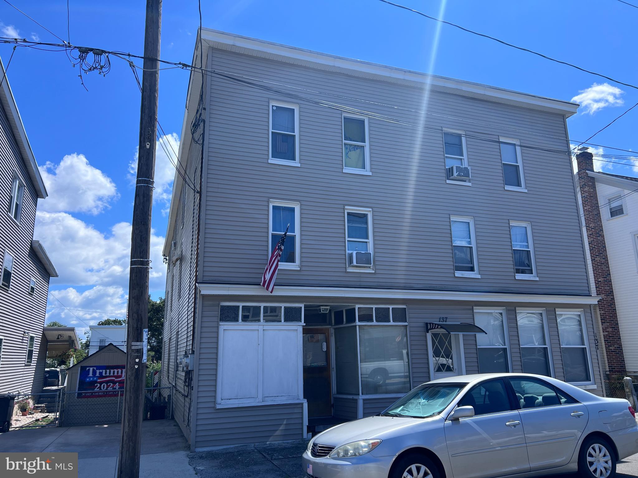 137-139 E WHITE STREET