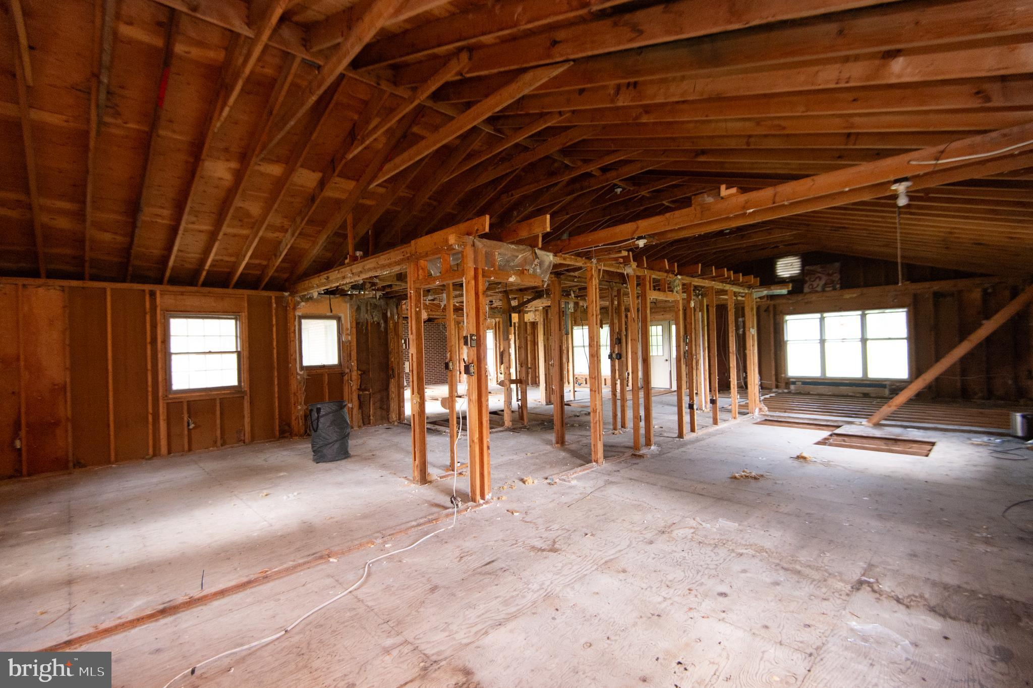 NECK DISTRICT - Residential