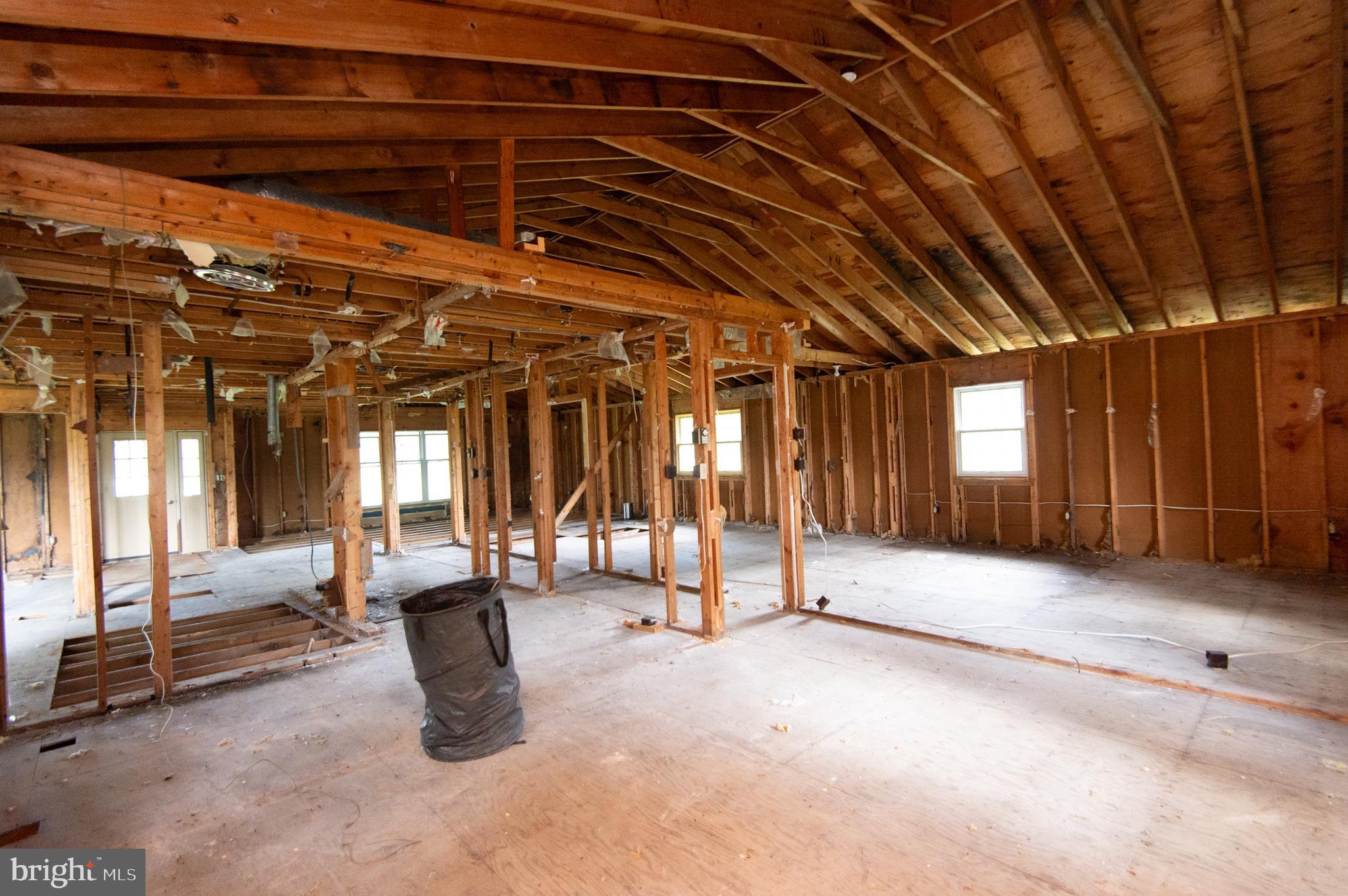 NECK DISTRICT - Residential