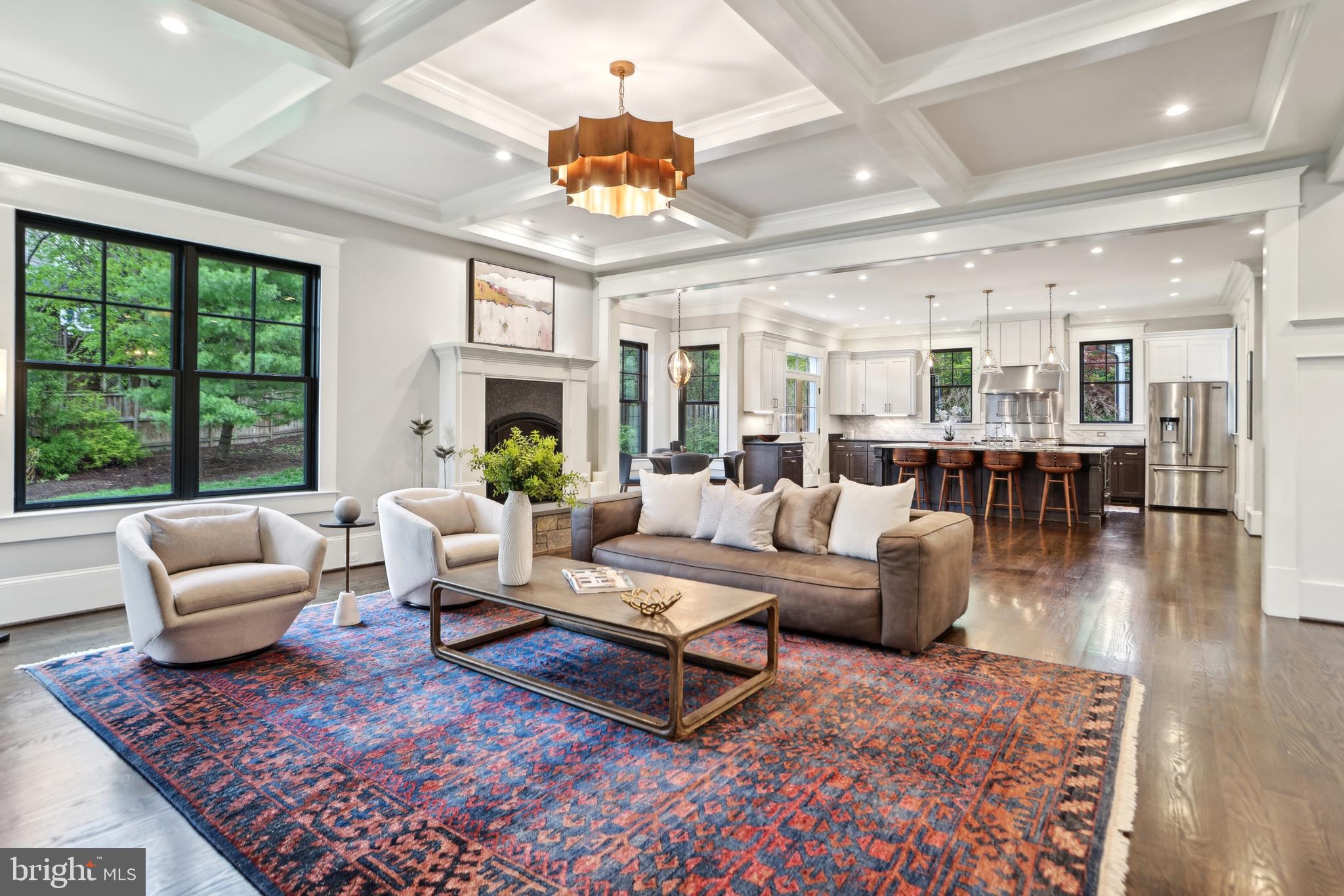 COUNTRY CLUB PARK - Residential