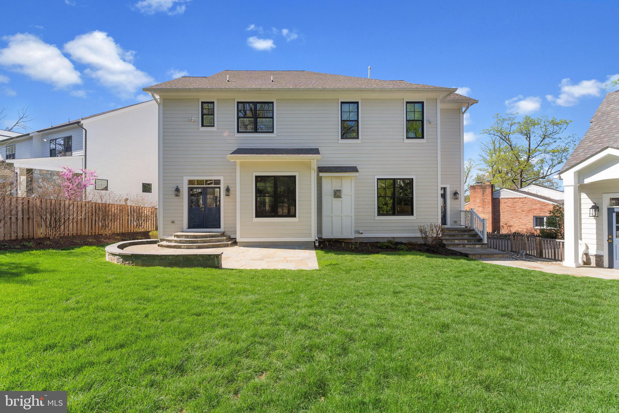 COUNTRY CLUB PARK - Residential