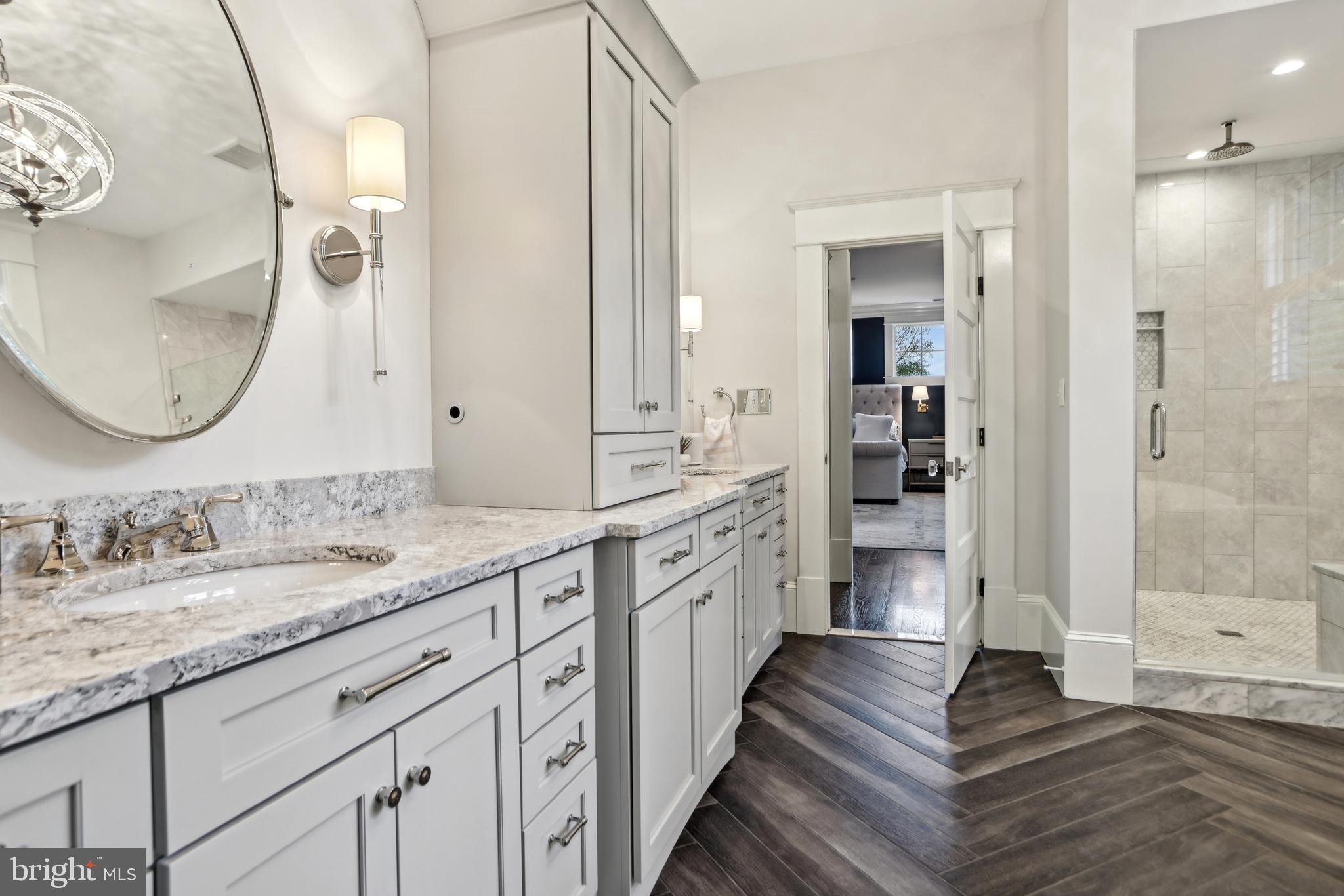 COUNTRY CLUB PARK - Residential