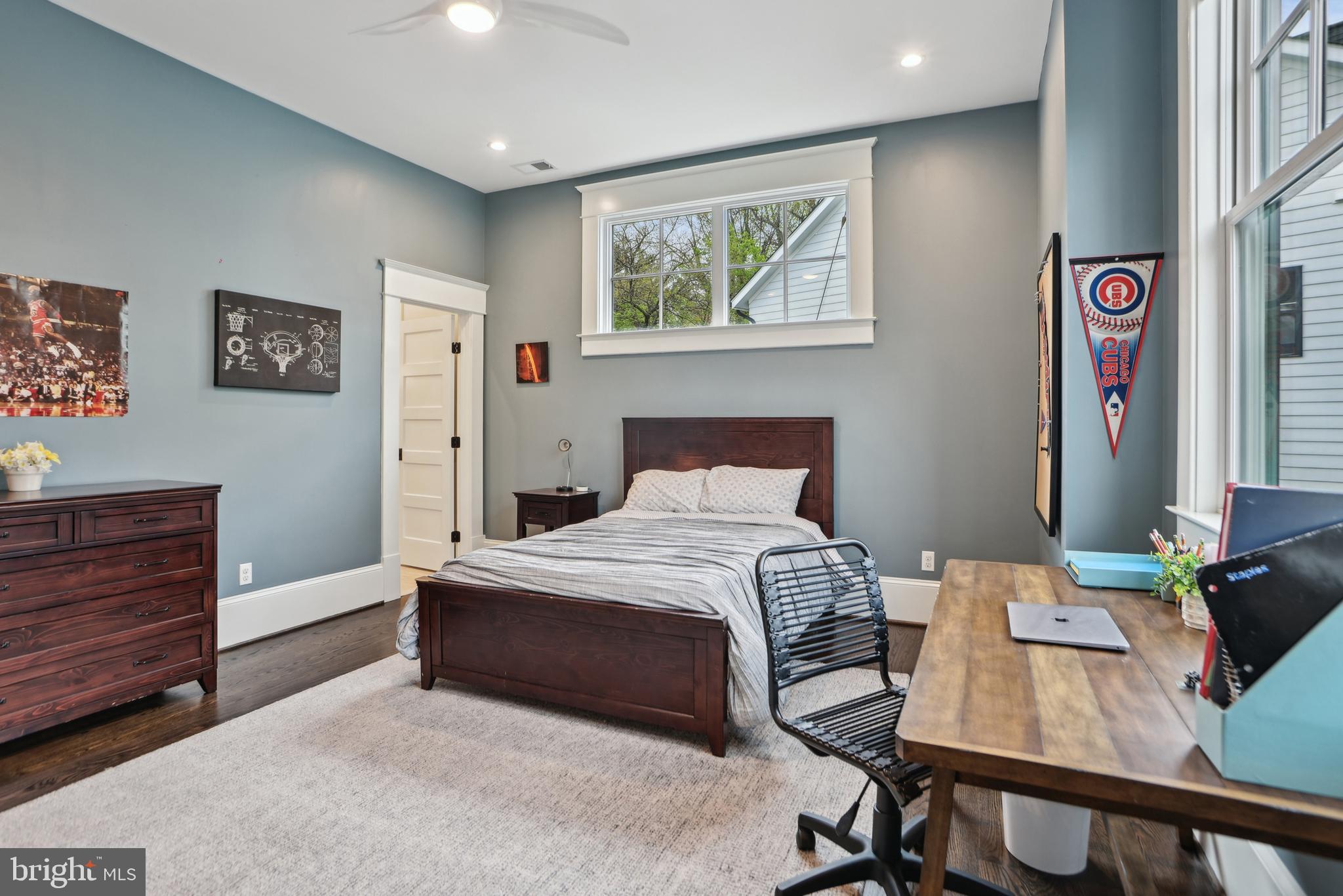 COUNTRY CLUB PARK - Residential