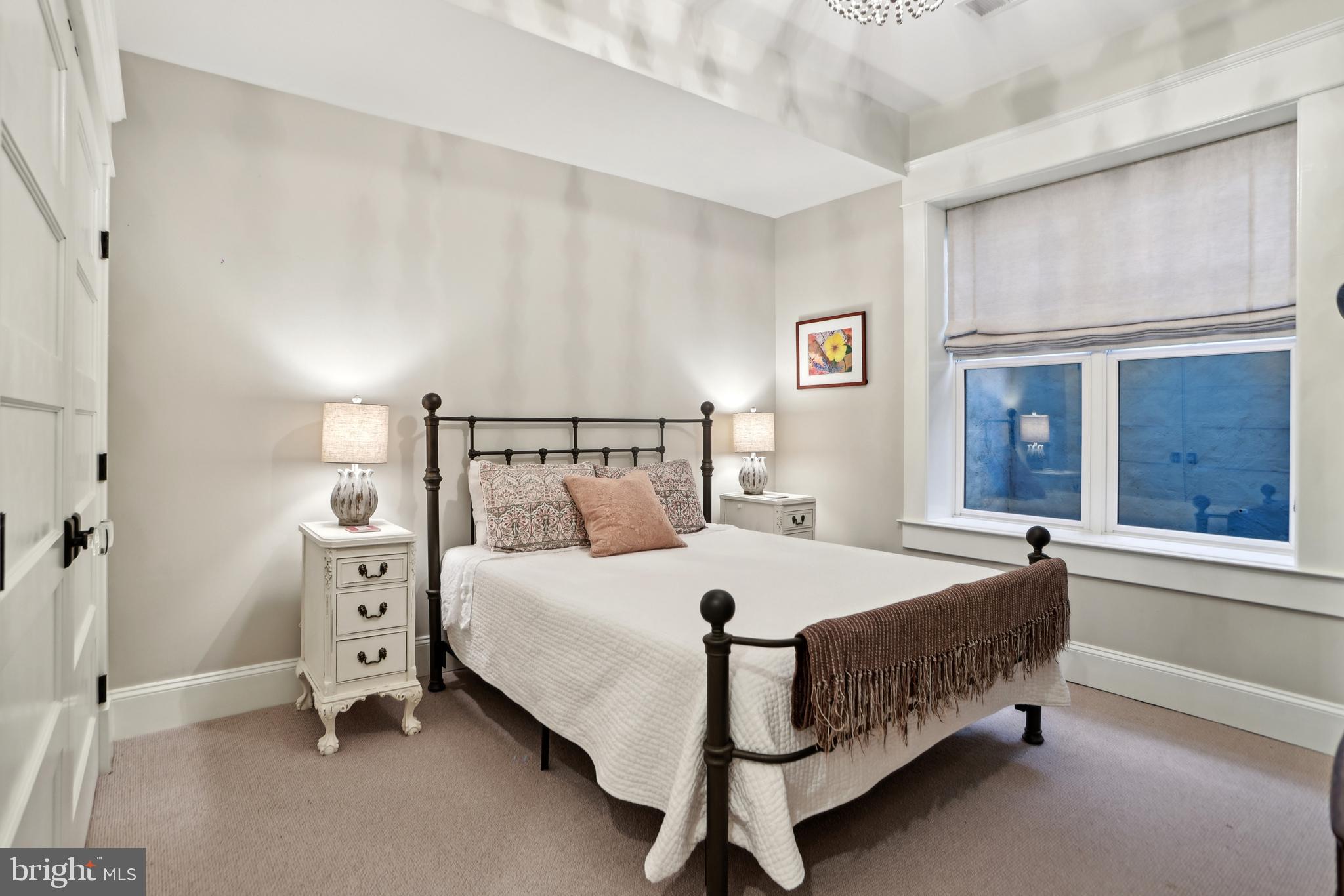 COUNTRY CLUB PARK - Residential