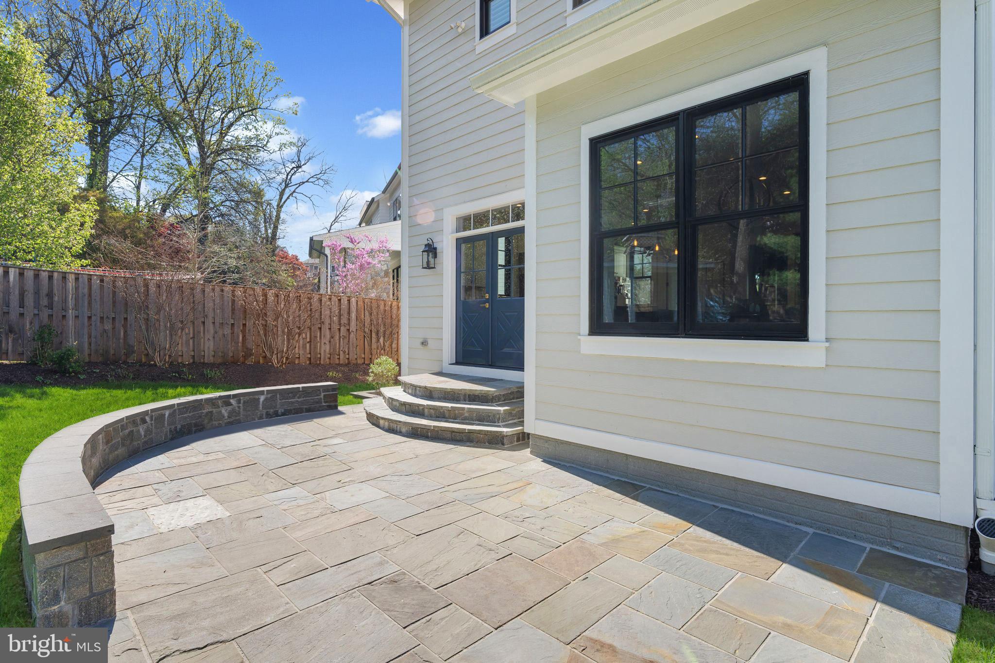 COUNTRY CLUB PARK - Residential