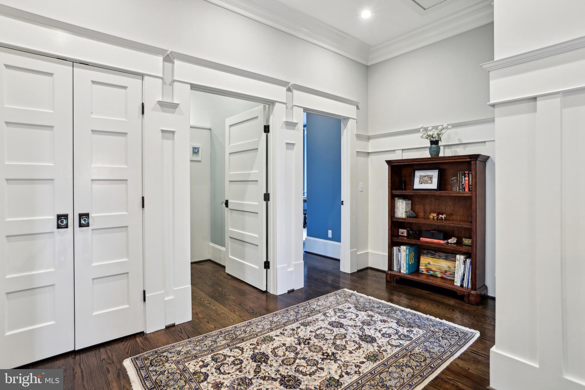 COUNTRY CLUB PARK - Residential