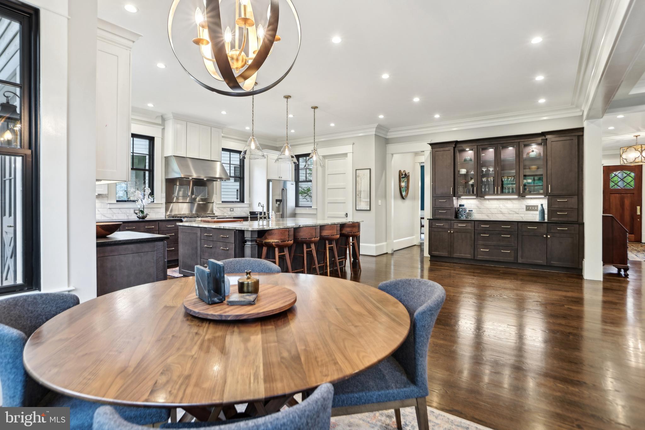 COUNTRY CLUB PARK - Residential