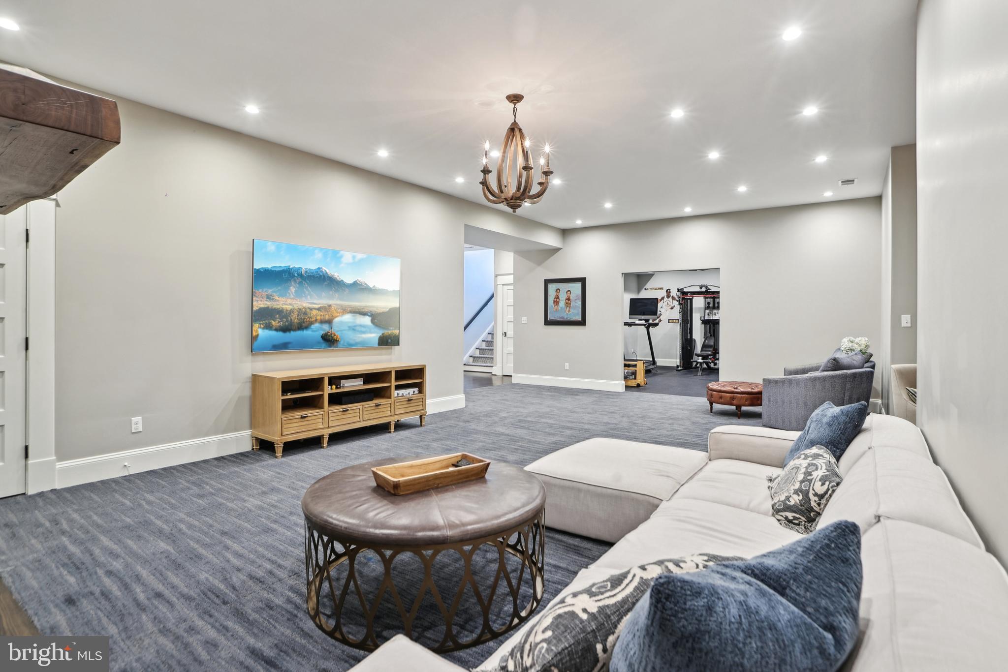 COUNTRY CLUB PARK - Residential