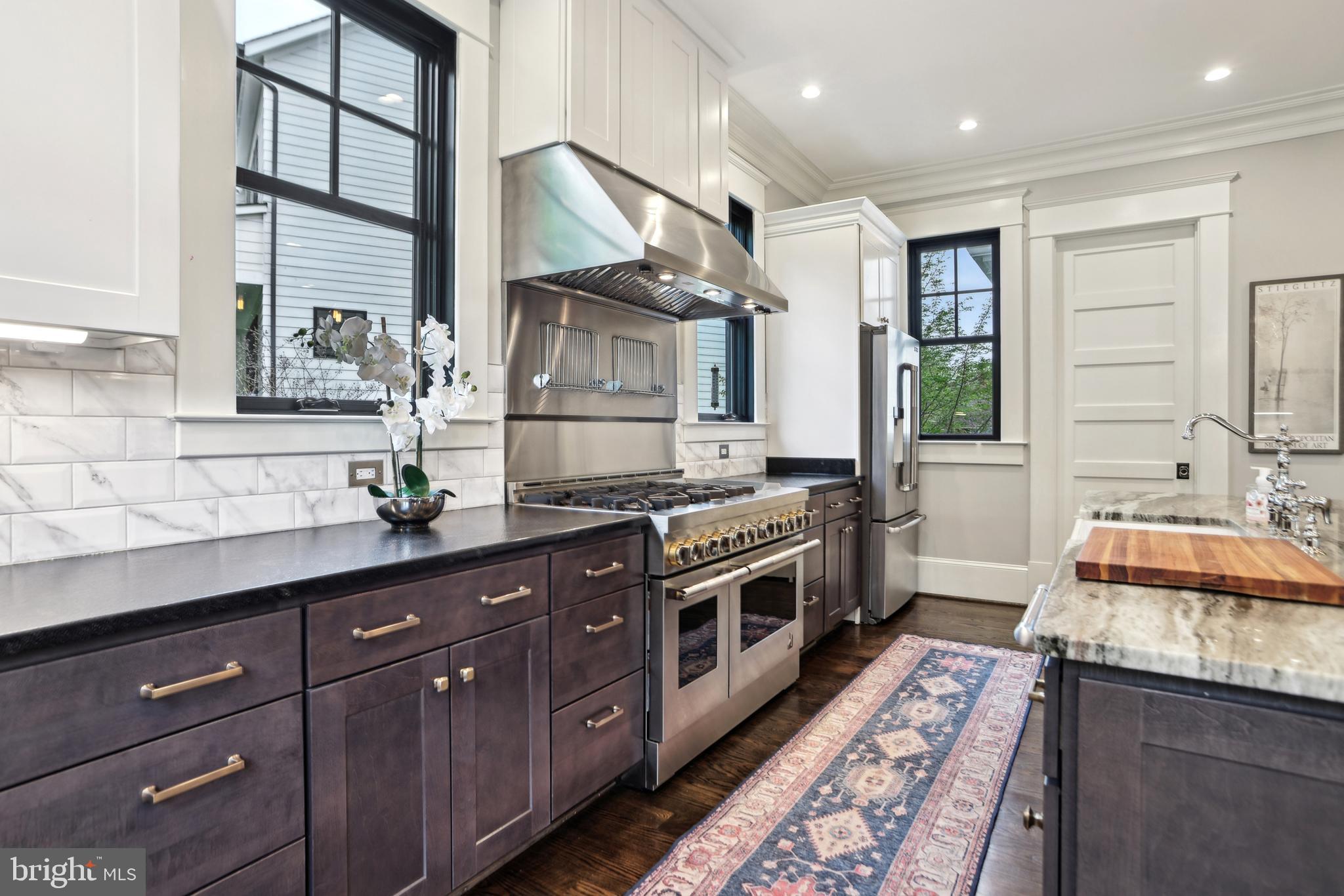 COUNTRY CLUB PARK - Residential