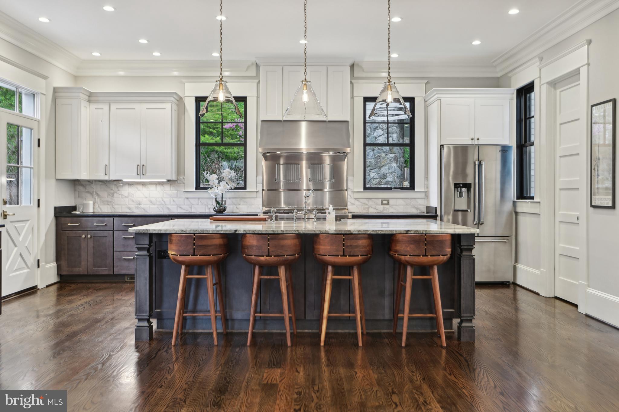 COUNTRY CLUB PARK - Residential