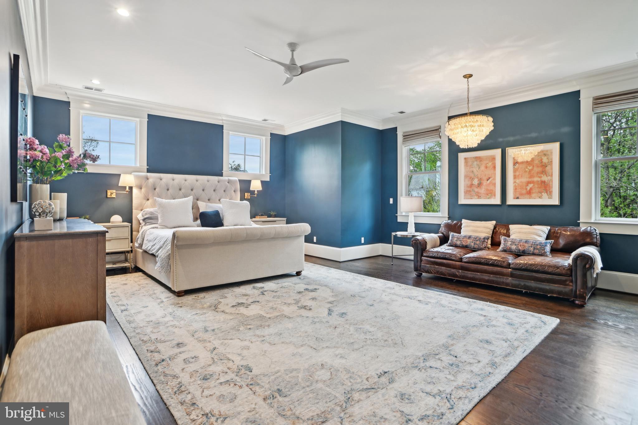 COUNTRY CLUB PARK - Residential