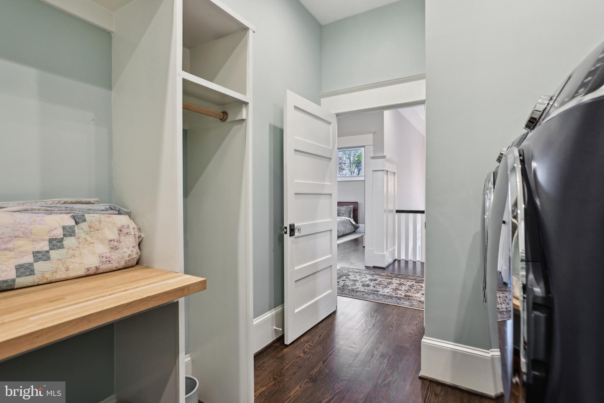 COUNTRY CLUB PARK - Residential