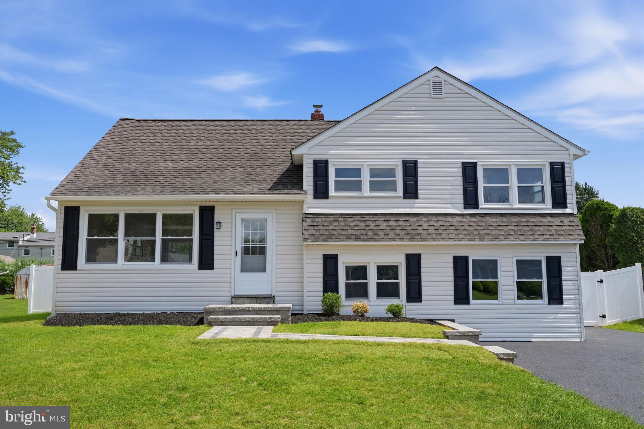 993 RIVIERA ROAD