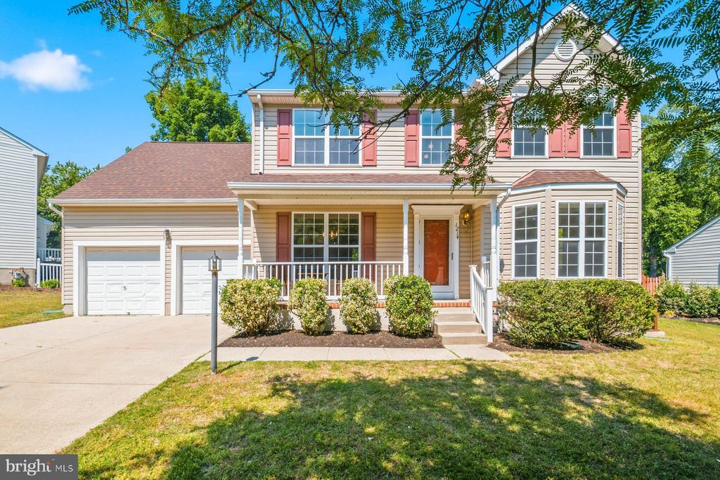 Photo of 1214 Markham Lane, PASADENA, MD 21122 (MLS # MDAA2146148)