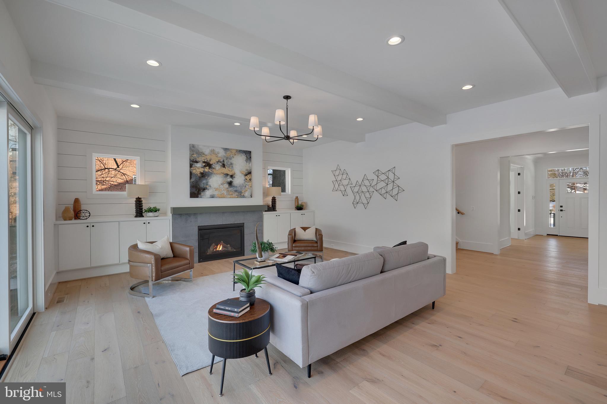 LEE FOREST - Residential