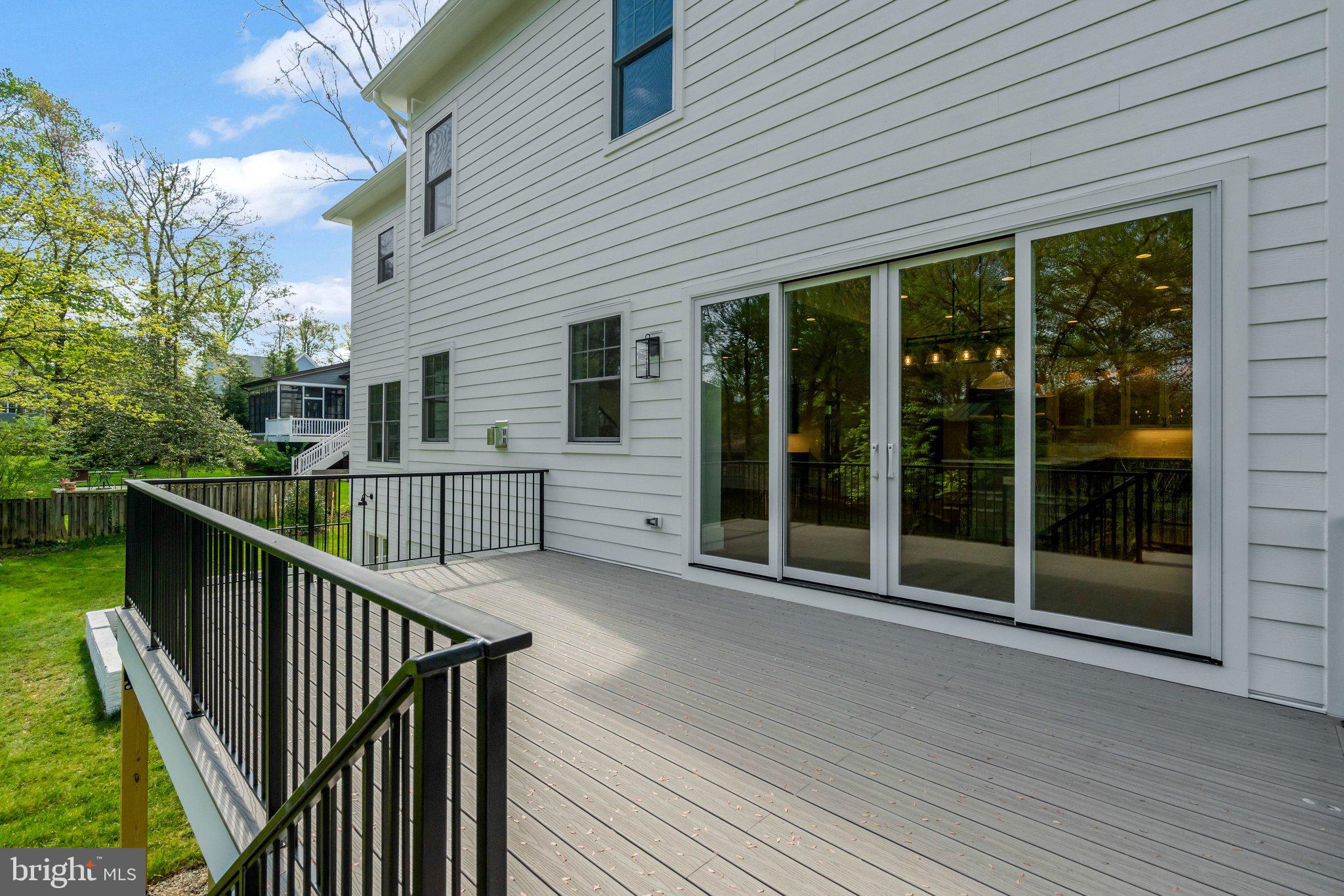 LEE FOREST - Residential