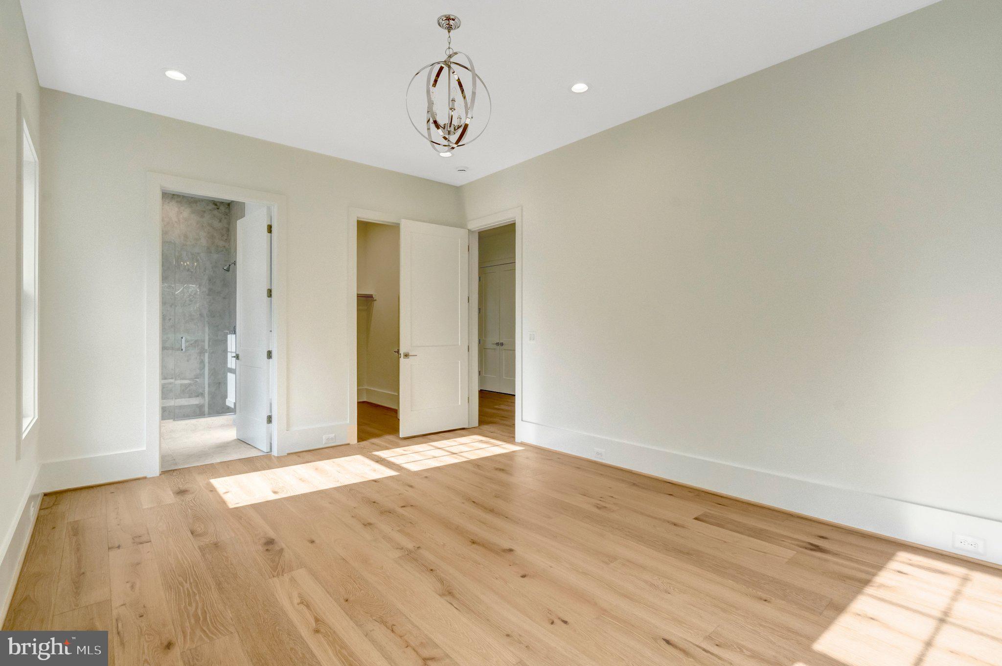 LEE FOREST - Residential