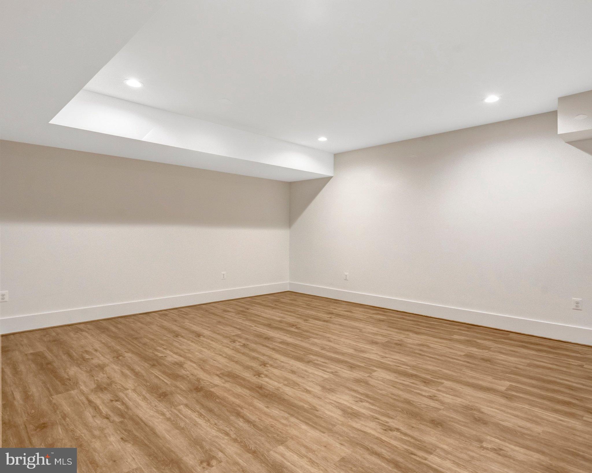 LEE FOREST - Residential