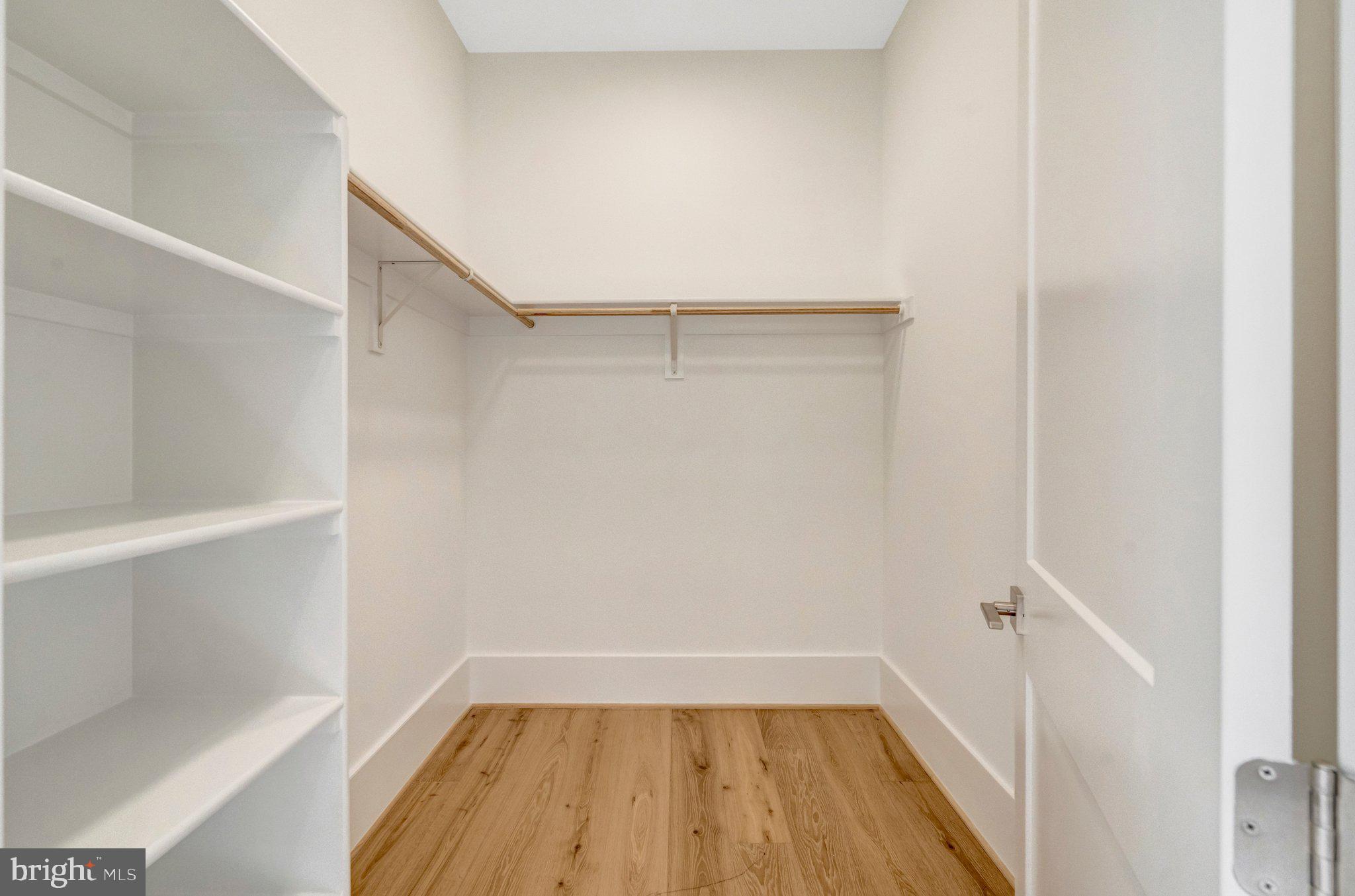 LEE FOREST - Residential