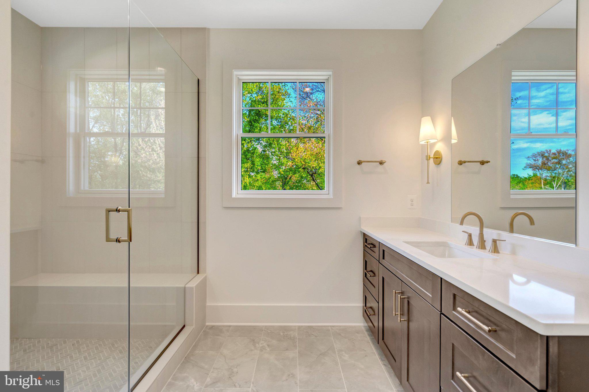 LEE FOREST - Residential