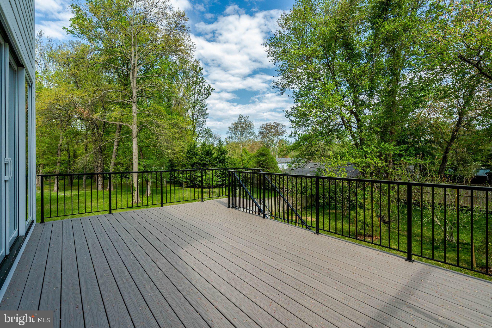 LEE FOREST - Residential