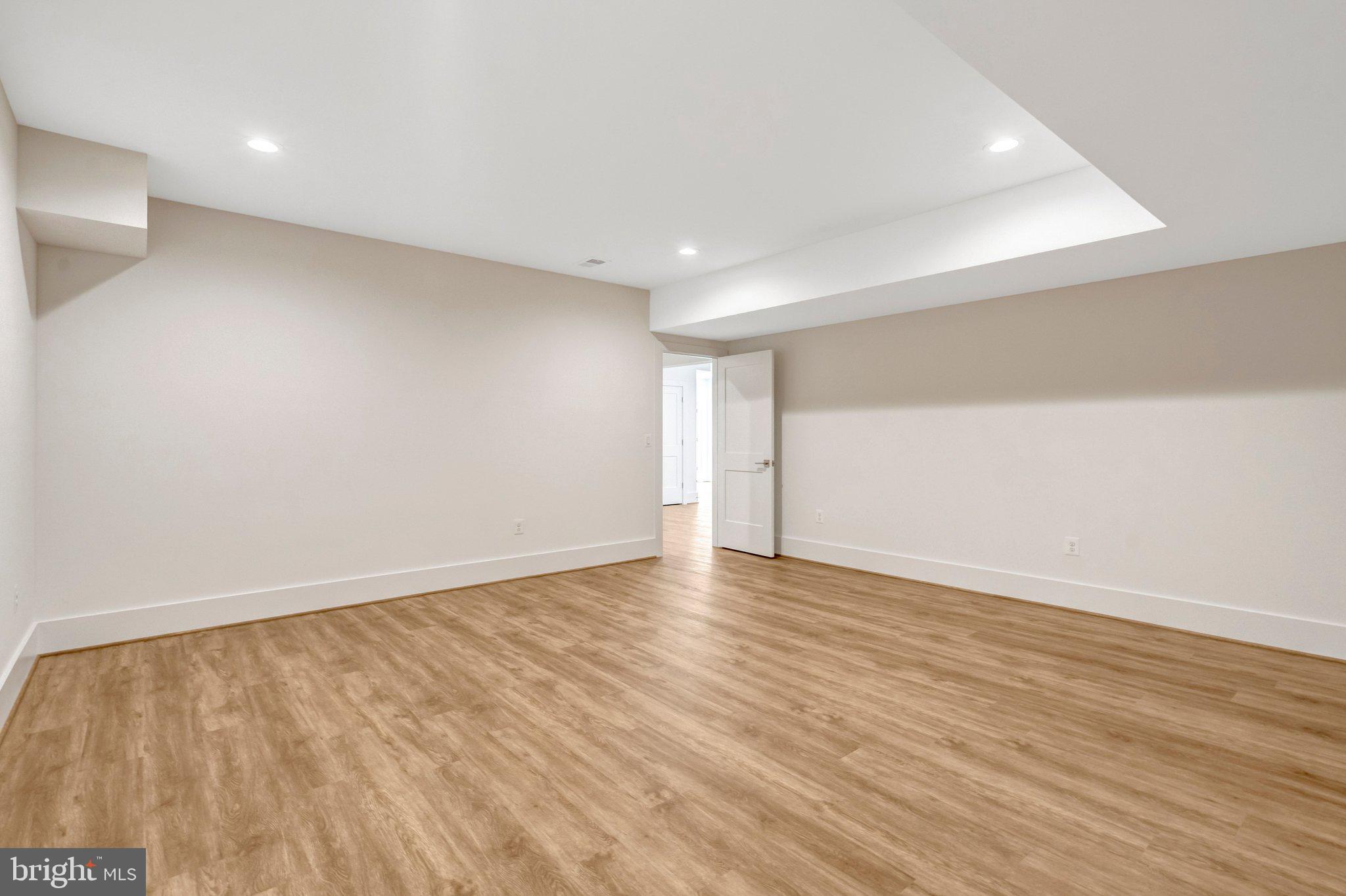 LEE FOREST - Residential