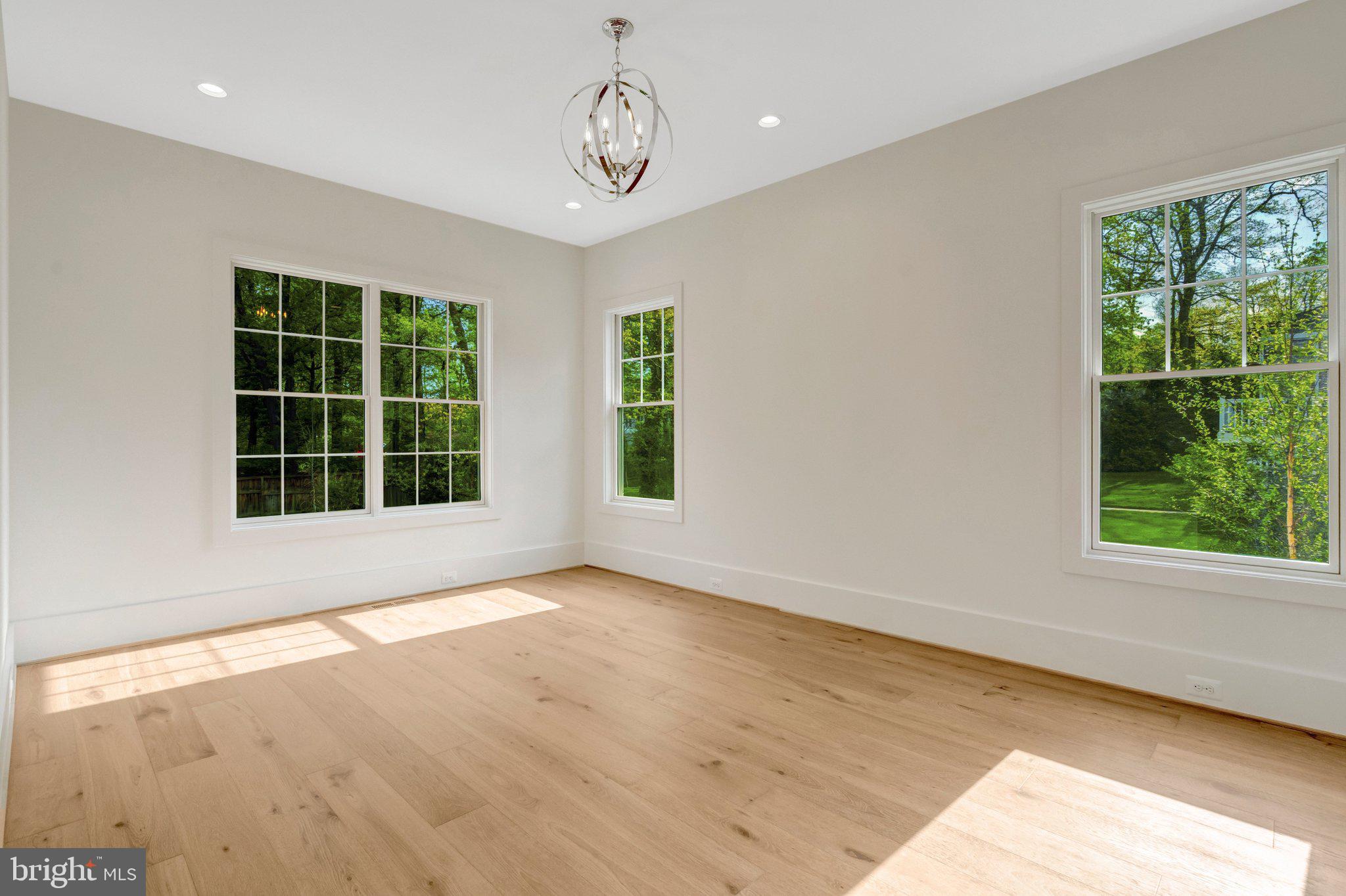 LEE FOREST - Residential