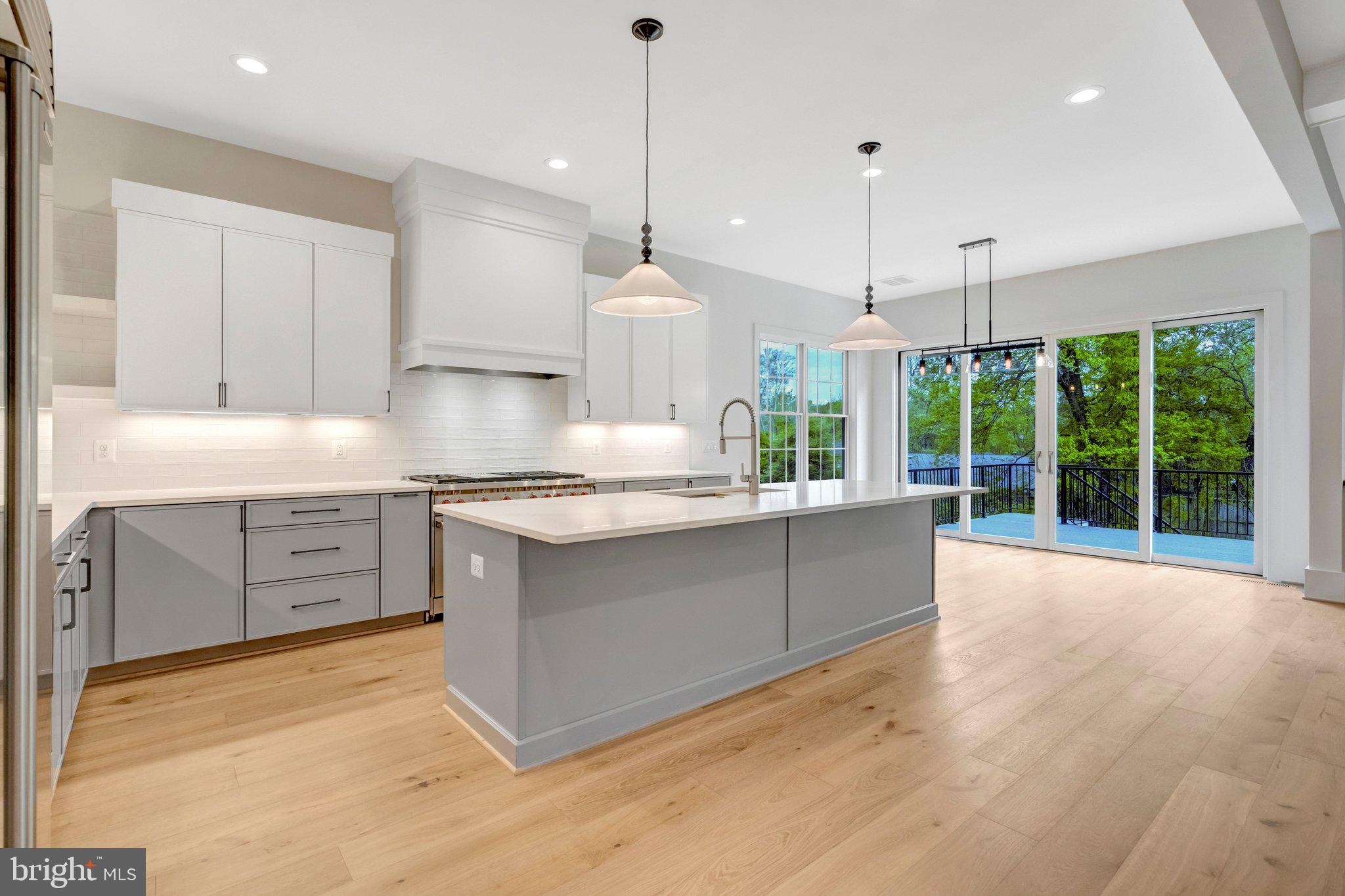 LEE FOREST - Residential